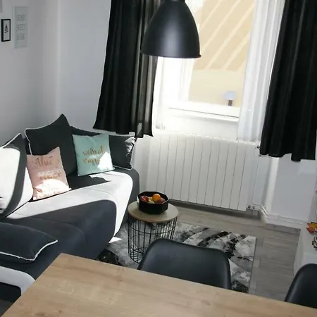 Stylish In Center Apartment