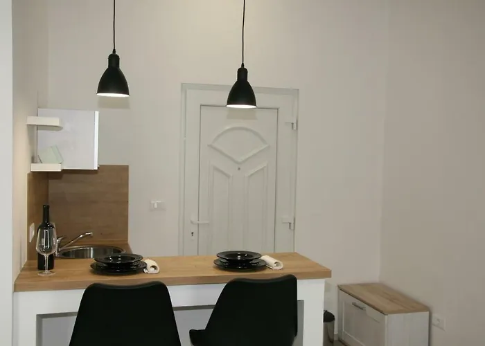 Stylish In Center 아파트 풀라