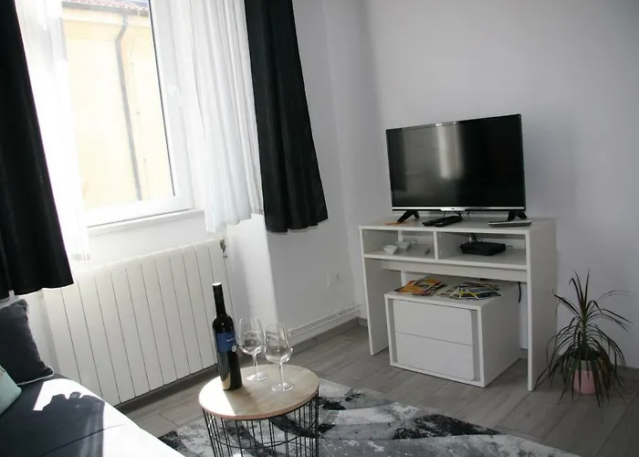 아파트 Stylish In Center 풀라